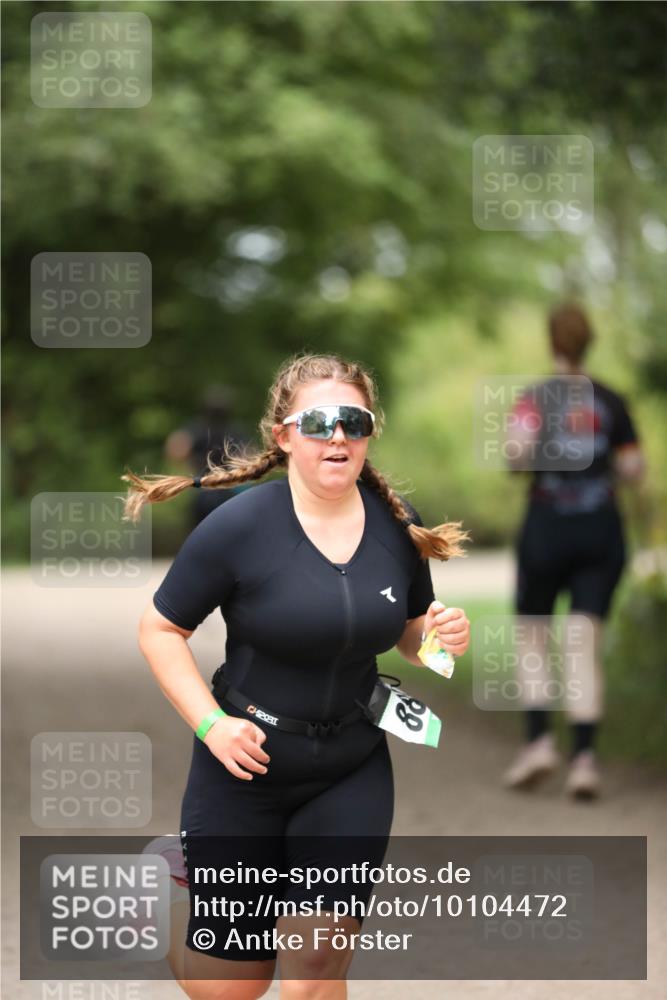 30.08.2026 - Elbe Triathlon Hamburg Antke Förster http://msf.ph/oto/10104472 30.08.2026 11:51:48 Laufen 5203, 86 meine-sportfotos.de