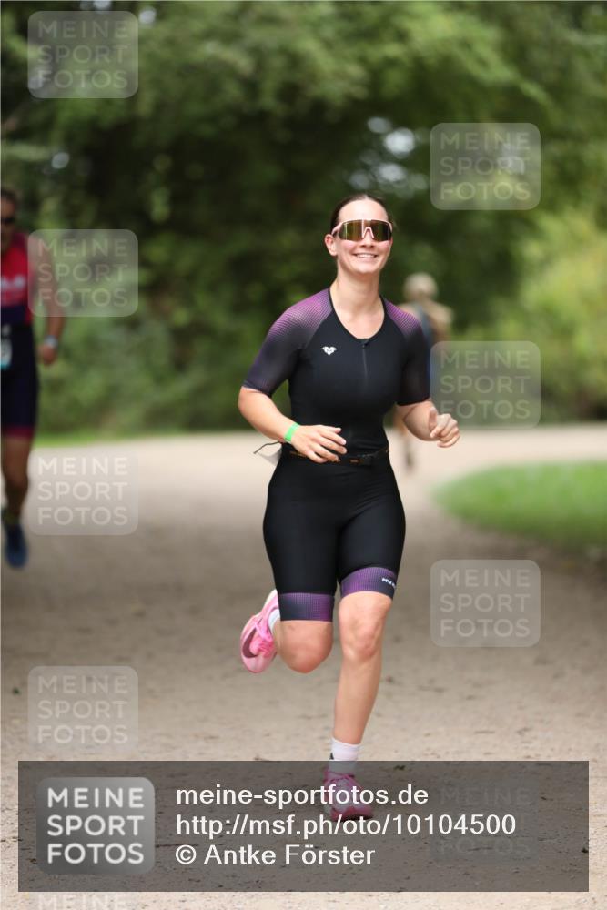 30.08.2026 - Elbe Triathlon Hamburg Antke Förster http://msf.ph/oto/10104500 30.08.2026 11:52:14 Laufen  meine-sportfotos.de