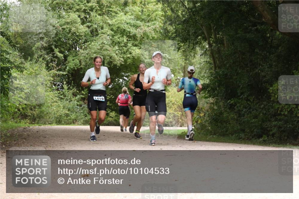 30.08.2026 - Elbe Triathlon Hamburg Antke Förster http://msf.ph/oto/10104533 30.08.2026 11:57:55 Laufen 1419 meine-sportfotos.de