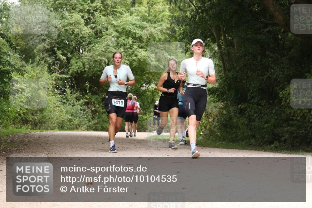 30.08.2026 - Elbe Triathlon Hamburg Antke Förster http://msf.ph/oto/10104535 30.08.2026 11:57:56 Laufen 1419 meine-sportfotos.de