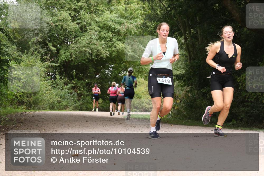 30.08.2026 - Elbe Triathlon Hamburg Antke Förster http://msf.ph/oto/10104539 30.08.2026 11:57:58 Laufen 1419 meine-sportfotos.de