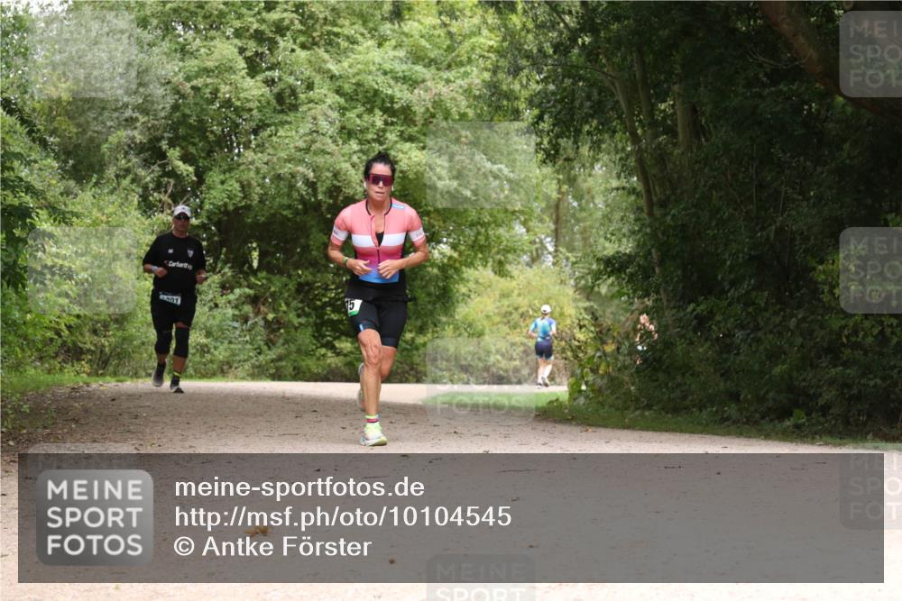 30.08.2026 - Elbe Triathlon Hamburg Antke Förster http://msf.ph/oto/10104545 30.08.2026 11:58:08 Laufen 01, 15 meine-sportfotos.de