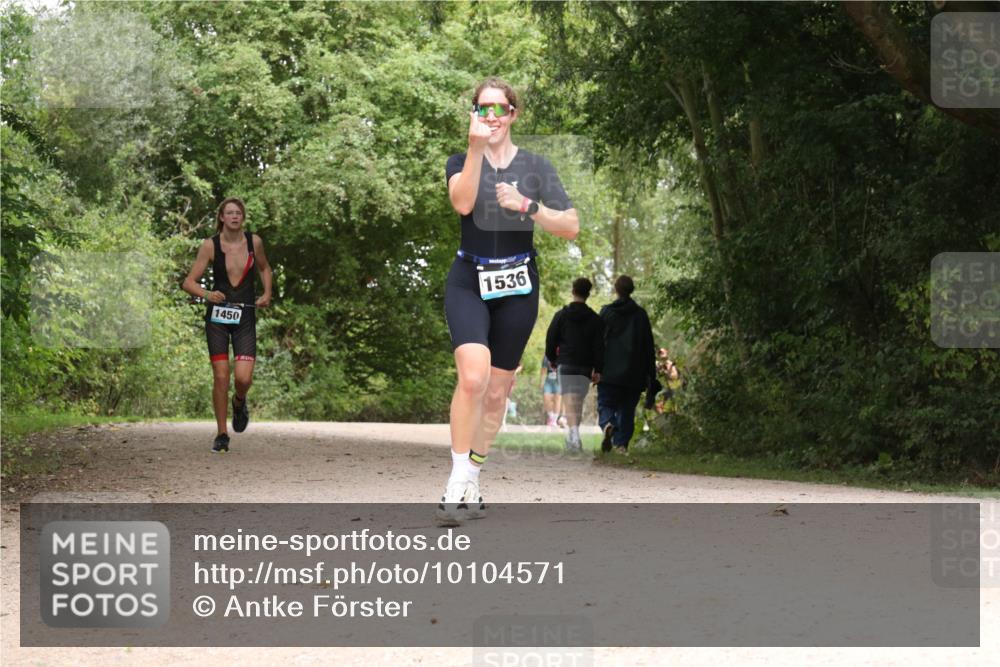 30.08.2026 - Elbe Triathlon Hamburg Antke Förster http://msf.ph/oto/10104571 30.08.2026 11:58:33 Laufen 1450, 1536 meine-sportfotos.de
