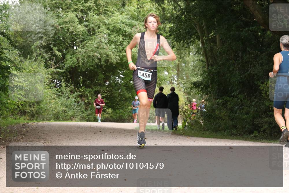 30.08.2026 - Elbe Triathlon Hamburg Antke Förster http://msf.ph/oto/10104579 30.08.2026 11:58:36 Laufen 1450 meine-sportfotos.de