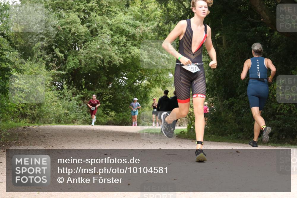 30.08.2026 - Elbe Triathlon Hamburg Antke Förster http://msf.ph/oto/10104581 30.08.2026 11:58:37 Laufen  meine-sportfotos.de