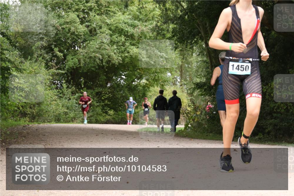 30.08.2026 - Elbe Triathlon Hamburg Antke Förster http://msf.ph/oto/10104583 30.08.2026 11:58:37 Laufen 145, 1450 meine-sportfotos.de