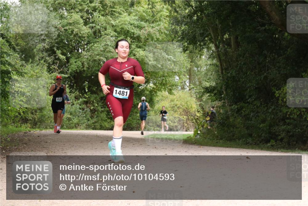 30.08.2026 - Elbe Triathlon Hamburg Antke Förster http://msf.ph/oto/10104593 30.08.2026 11:58:47 Laufen 153, 1481 meine-sportfotos.de