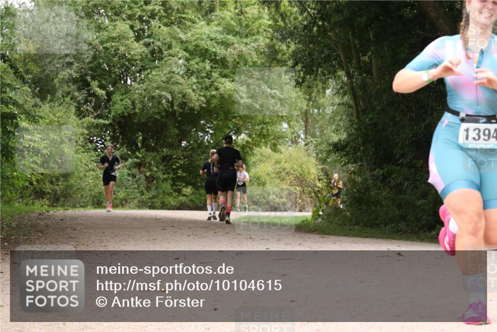 30.08.2026 - Elbe Triathlon Hamburg Antke Förster http://msf.ph/oto/10104615 30.08.2026 11:58:55 Laufen 1394 meine-sportfotos.de