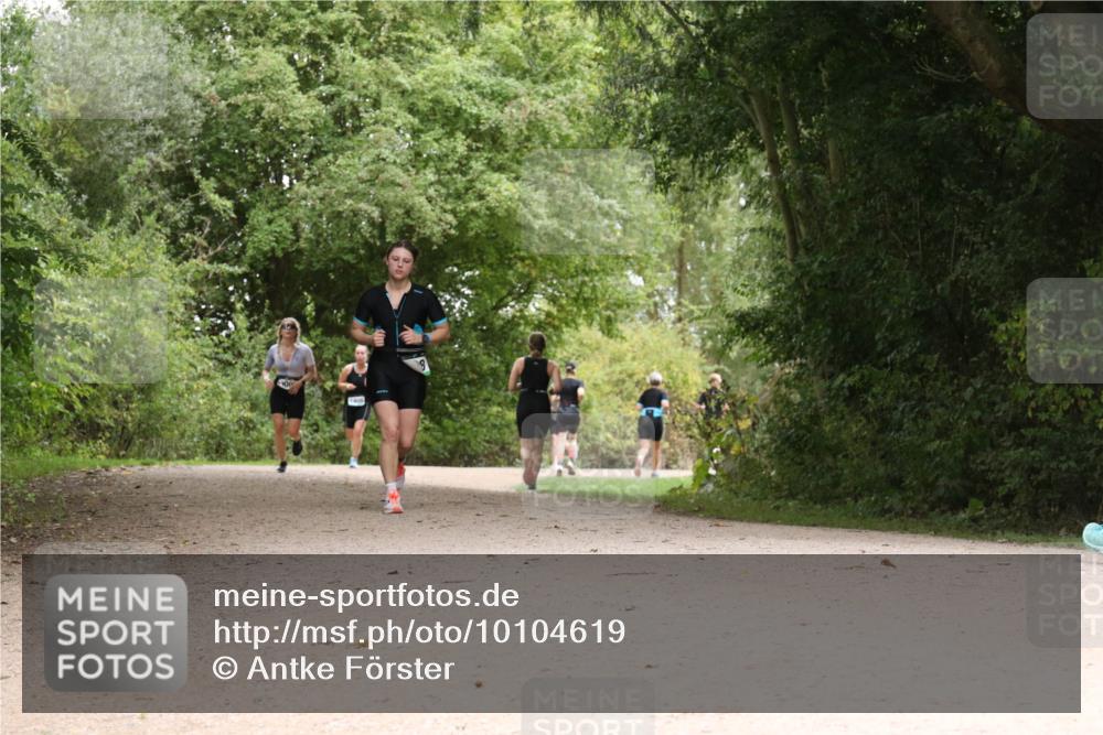 30.08.2026 - Elbe Triathlon Hamburg Antke Förster http://msf.ph/oto/10104619 30.08.2026 11:59:02 Laufen  meine-sportfotos.de