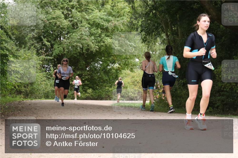 30.08.2026 - Elbe Triathlon Hamburg Antke Förster http://msf.ph/oto/10104625 30.08.2026 11:59:06 Laufen 0, 140, 6 meine-sportfotos.de