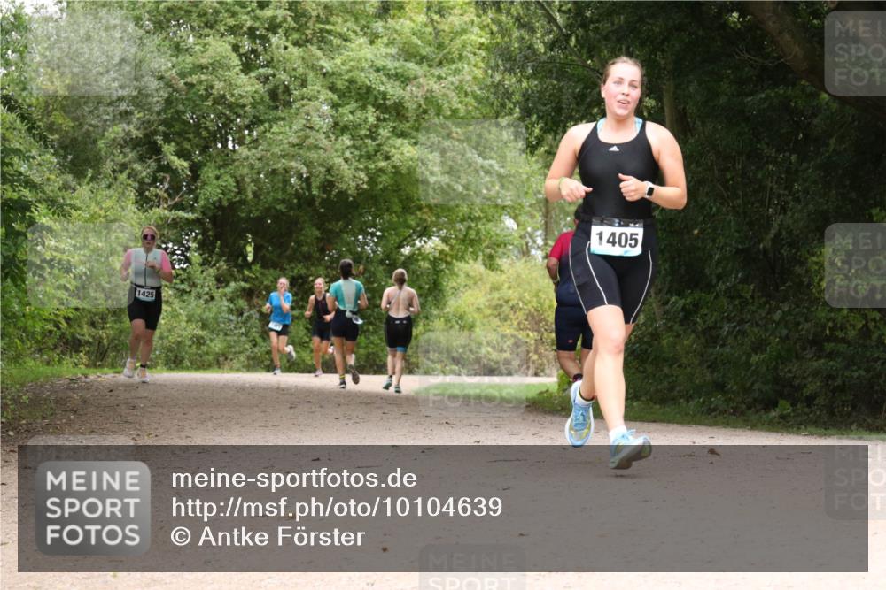 30.08.2026 - Elbe Triathlon Hamburg Antke Förster http://msf.ph/oto/10104639 30.08.2026 11:59:12 Laufen 1425, 1405 meine-sportfotos.de
