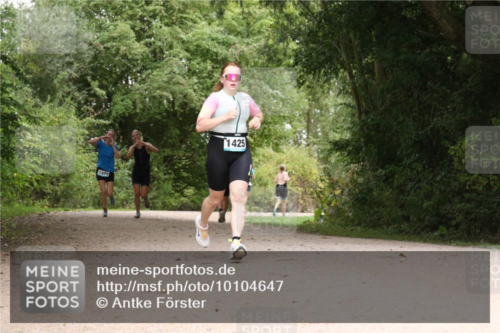 30.08.2026 - Elbe Triathlon Hamburg Antke Förster http://msf.ph/oto/10104647 30.08.2026 11:59:17 Laufen 1479, 1425 meine-sportfotos.de