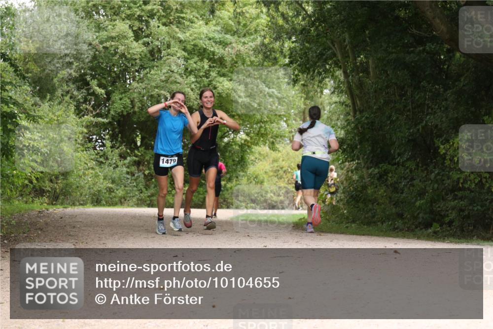 30.08.2026 - Elbe Triathlon Hamburg Antke Förster http://msf.ph/oto/10104655 30.08.2026 11:59:20 Laufen 1479 meine-sportfotos.de