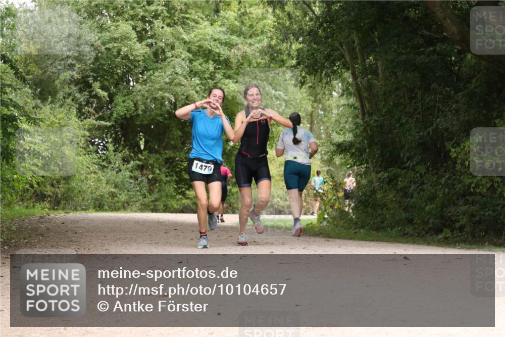 30.08.2026 - Elbe Triathlon Hamburg Antke Förster http://msf.ph/oto/10104657 30.08.2026 11:59:21 Laufen 1479 meine-sportfotos.de