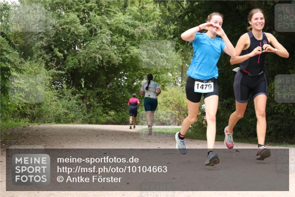 30.08.2026 - Elbe Triathlon Hamburg Antke Förster http://msf.ph/oto/10104663 30.08.2026 11:59:22 Laufen 1479 meine-sportfotos.de