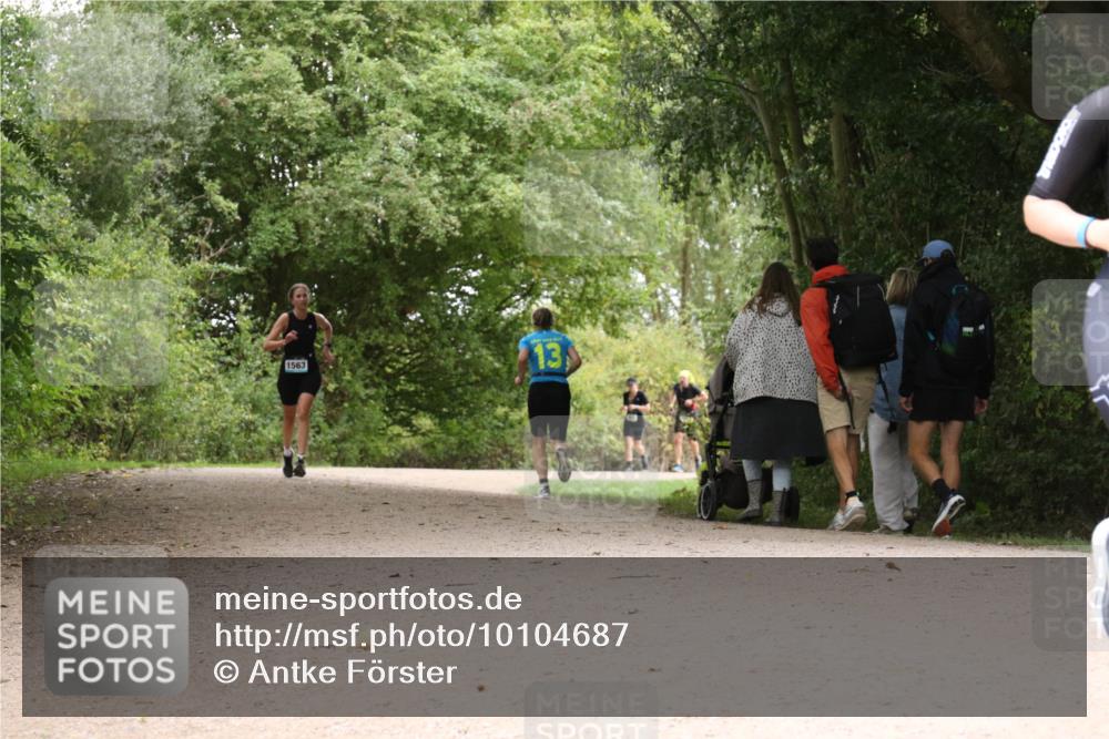 30.08.2026 - Elbe Triathlon Hamburg Antke Förster http://msf.ph/oto/10104687 30.08.2026 11:59:49 Laufen 13, 1563 meine-sportfotos.de