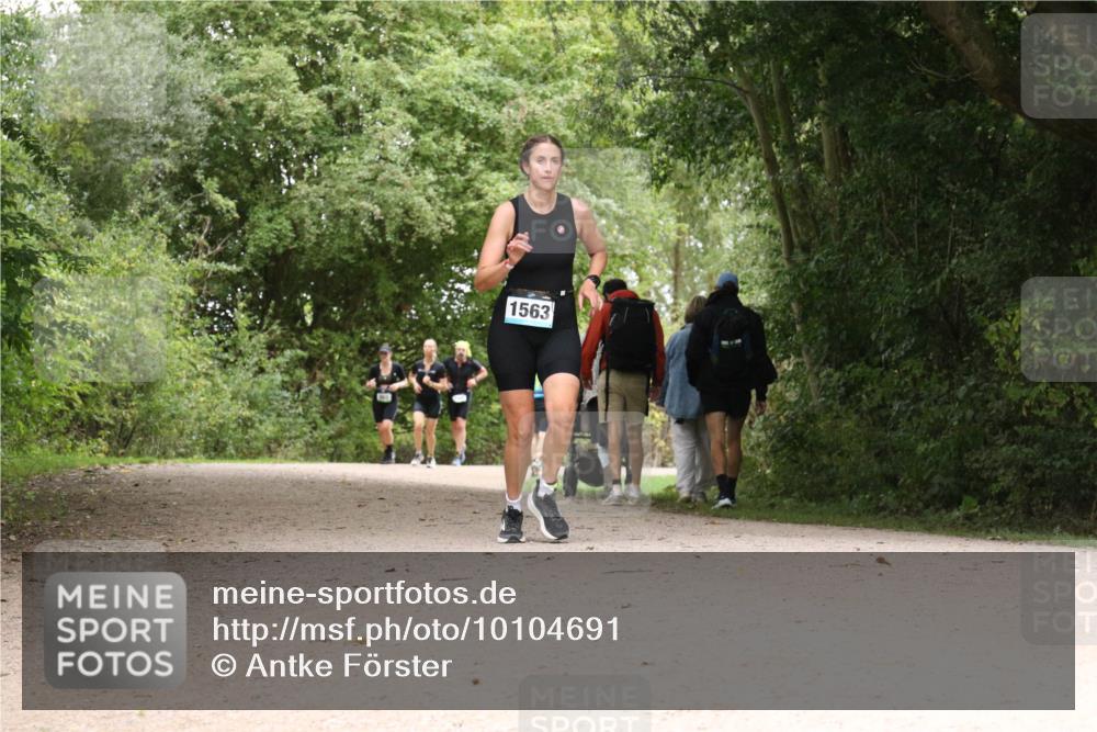 30.08.2026 - Elbe Triathlon Hamburg Antke Förster http://msf.ph/oto/10104691 30.08.2026 11:59:54 Laufen 1563 meine-sportfotos.de