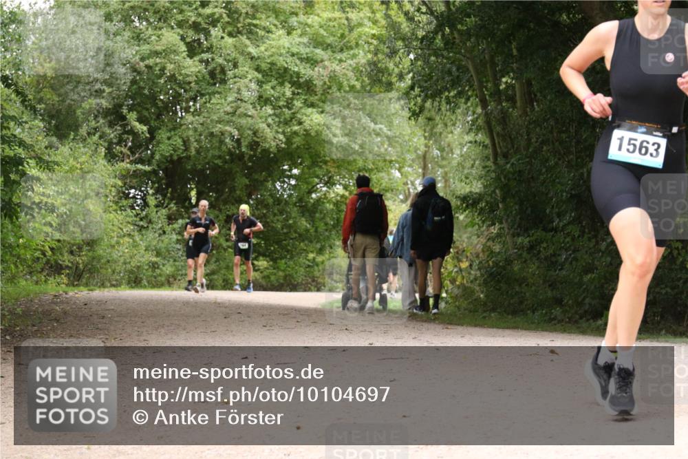 30.08.2026 - Elbe Triathlon Hamburg Antke Förster http://msf.ph/oto/10104697 30.08.2026 11:59:56 Laufen 1563 meine-sportfotos.de