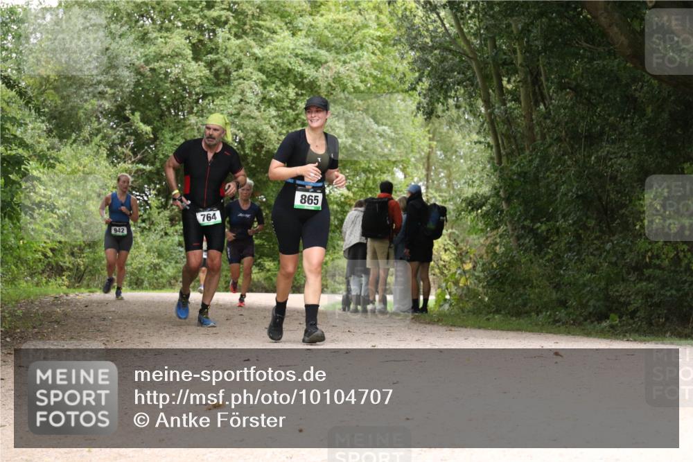 30.08.2026 - Elbe Triathlon Hamburg Antke Förster http://msf.ph/oto/10104707 30.08.2026 12:00:07 Laufen 942, 764, 865 meine-sportfotos.de
