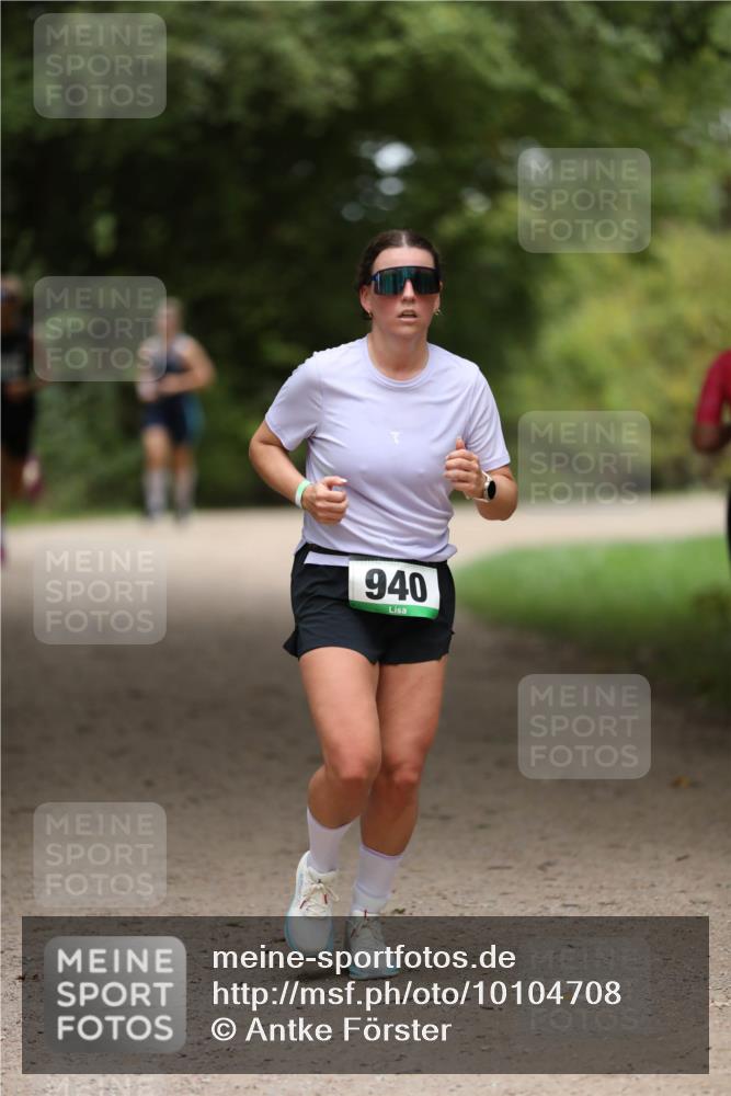 30.08.2026 - Elbe Triathlon Hamburg Antke Förster http://msf.ph/oto/10104708 30.08.2026 11:55:47 Laufen 940 meine-sportfotos.de