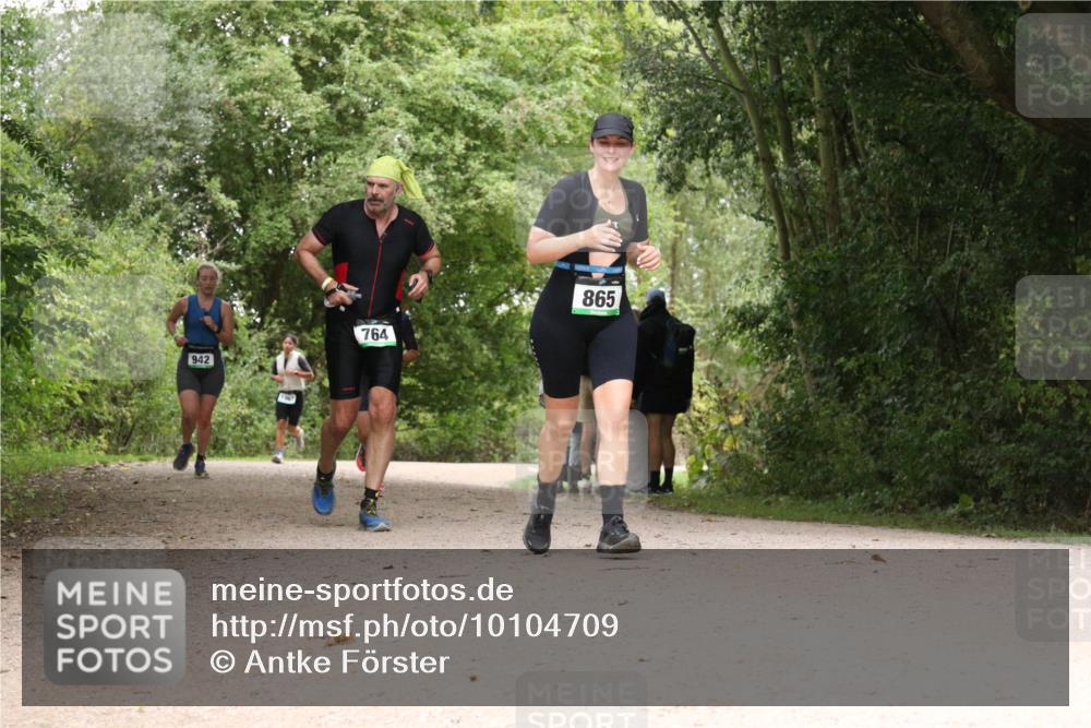 30.08.2026 - Elbe Triathlon Hamburg Antke Förster http://msf.ph/oto/10104709 30.08.2026 12:00:08 Laufen 942, 764, 865 meine-sportfotos.de