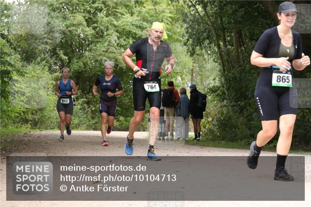 30.08.2026 - Elbe Triathlon Hamburg Antke Förster http://msf.ph/oto/10104713 30.08.2026 12:00:10 Laufen 942, 764, 865 meine-sportfotos.de