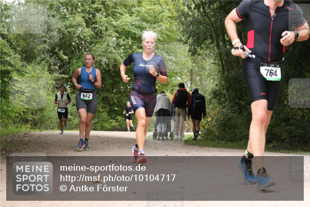 30.08.2026 - Elbe Triathlon Hamburg Antke Förster http://msf.ph/oto/10104717 30.08.2026 12:00:11 Laufen 1467, 942, 764 meine-sportfotos.de