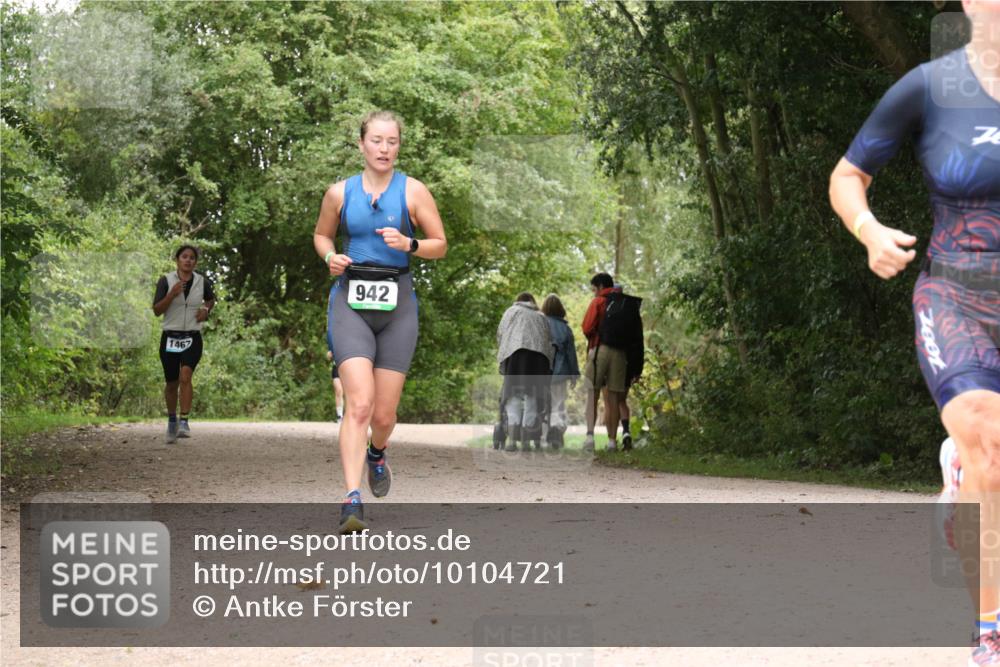 30.08.2026 - Elbe Triathlon Hamburg Antke Förster http://msf.ph/oto/10104721 30.08.2026 12:00:13 Laufen 1467, 942 meine-sportfotos.de