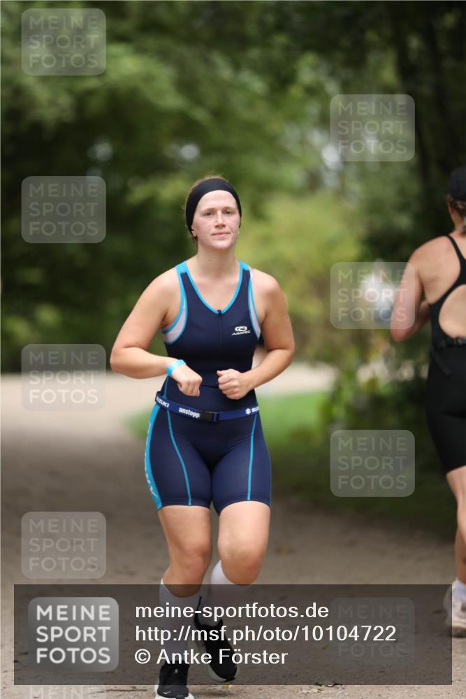 30.08.2026 - Elbe Triathlon Hamburg Antke Förster http://msf.ph/oto/10104722 30.08.2026 11:56:01 Laufen  meine-sportfotos.de