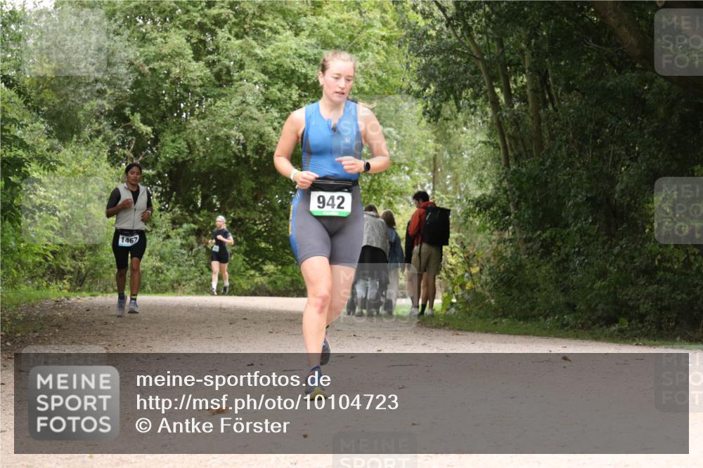30.08.2026 - Elbe Triathlon Hamburg Antke Förster http://msf.ph/oto/10104723 30.08.2026 12:00:13 Laufen 1467, 942 meine-sportfotos.de