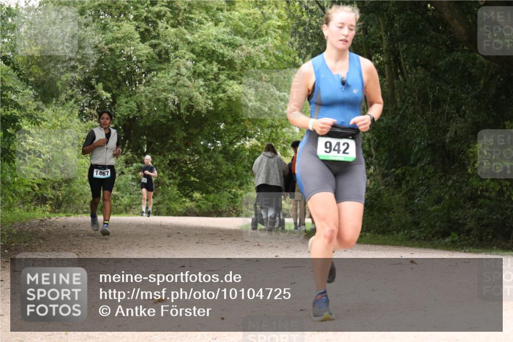 30.08.2026 - Elbe Triathlon Hamburg Antke Förster http://msf.ph/oto/10104725 30.08.2026 12:00:14 Laufen 1467, 942 meine-sportfotos.de