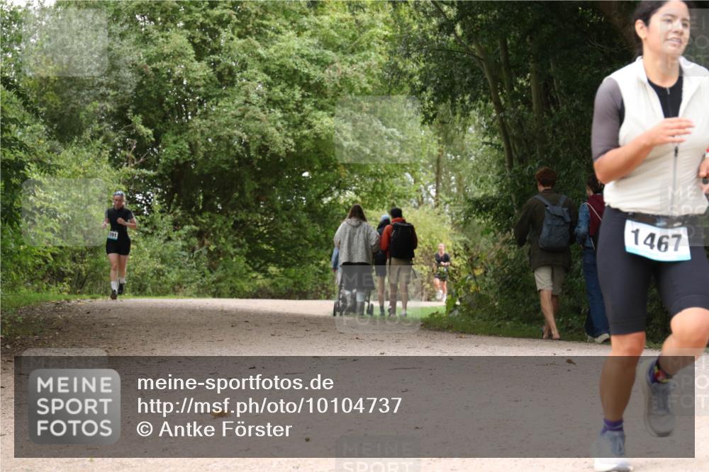 30.08.2026 - Elbe Triathlon Hamburg Antke Förster http://msf.ph/oto/10104737 30.08.2026 12:00:18 Laufen 391, 1467 meine-sportfotos.de