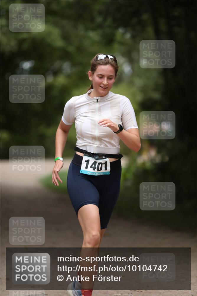 30.08.2026 - Elbe Triathlon Hamburg Antke Förster http://msf.ph/oto/10104742 30.08.2026 11:56:18 Laufen 1401 meine-sportfotos.de