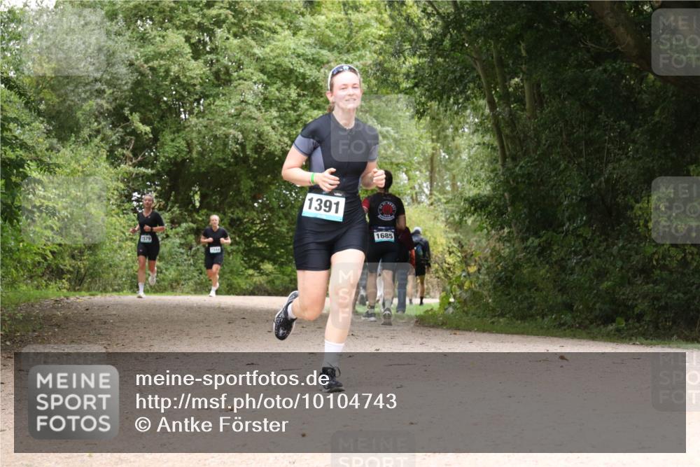 30.08.2026 - Elbe Triathlon Hamburg Antke Förster http://msf.ph/oto/10104743 30.08.2026 12:00:26 Laufen 1579, 1544, 1391, 1685 meine-sportfotos.de