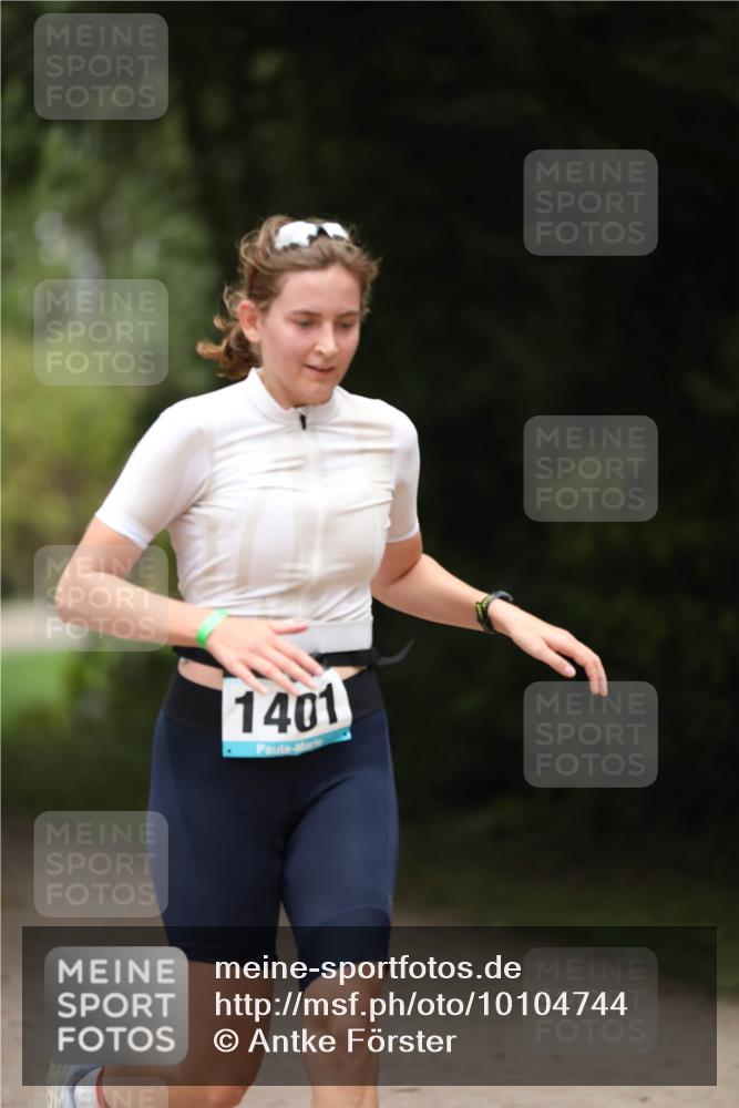 30.08.2026 - Elbe Triathlon Hamburg Antke Förster http://msf.ph/oto/10104744 30.08.2026 11:56:18 Laufen 1401 meine-sportfotos.de