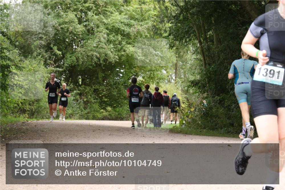 30.08.2026 - Elbe Triathlon Hamburg Antke Förster http://msf.ph/oto/10104749 30.08.2026 12:00:28 Laufen 1579, 1544, 1685, 1391 meine-sportfotos.de
