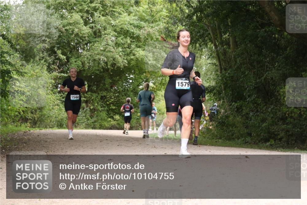 30.08.2026 - Elbe Triathlon Hamburg Antke Förster http://msf.ph/oto/10104755 30.08.2026 12:00:33 Laufen 1544, 1579 meine-sportfotos.de