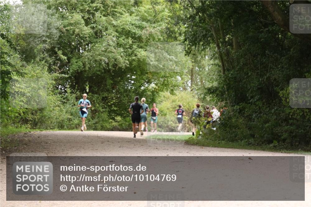 30.08.2026 - Elbe Triathlon Hamburg Antke Förster http://msf.ph/oto/10104769 30.08.2026 12:00:38 Laufen  meine-sportfotos.de