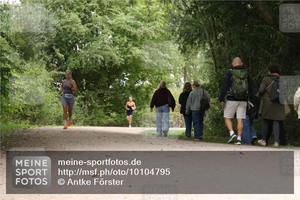 30.08.2026 - Elbe Triathlon Hamburg Antke Förster http://msf.ph/oto/10104795 30.08.2026 12:00:56 Laufen 1560 meine-sportfotos.de