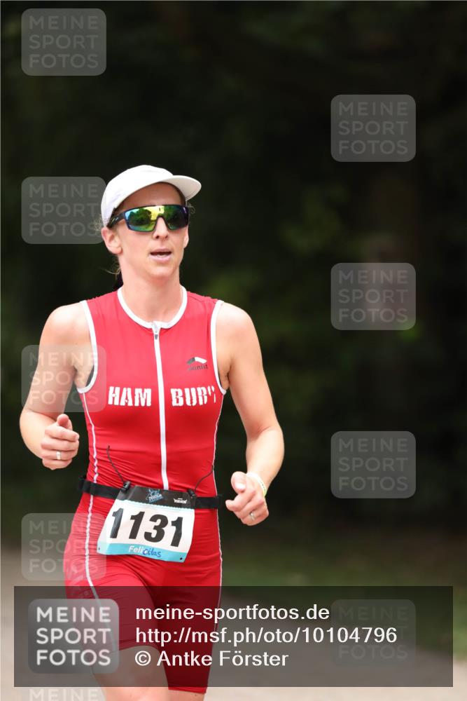 30.08.2026 - Elbe Triathlon Hamburg Antke Förster http://msf.ph/oto/10104796 30.08.2026 11:57:22 Laufen 1131 meine-sportfotos.de