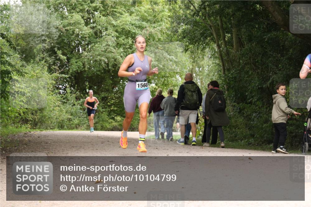 30.08.2026 - Elbe Triathlon Hamburg Antke Förster http://msf.ph/oto/10104799 30.08.2026 12:01:00 Laufen 1560 meine-sportfotos.de