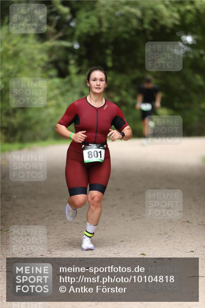 30.08.2026 - Elbe Triathlon Hamburg Antke Förster http://msf.ph/oto/10104818 30.08.2026 11:57:43 Laufen 801 meine-sportfotos.de