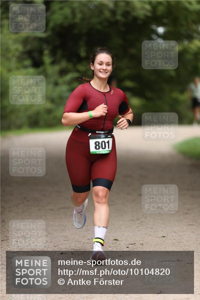 30.08.2026 - Elbe Triathlon Hamburg Antke Förster http://msf.ph/oto/10104820 30.08.2026 11:57:43 Laufen 801 meine-sportfotos.de