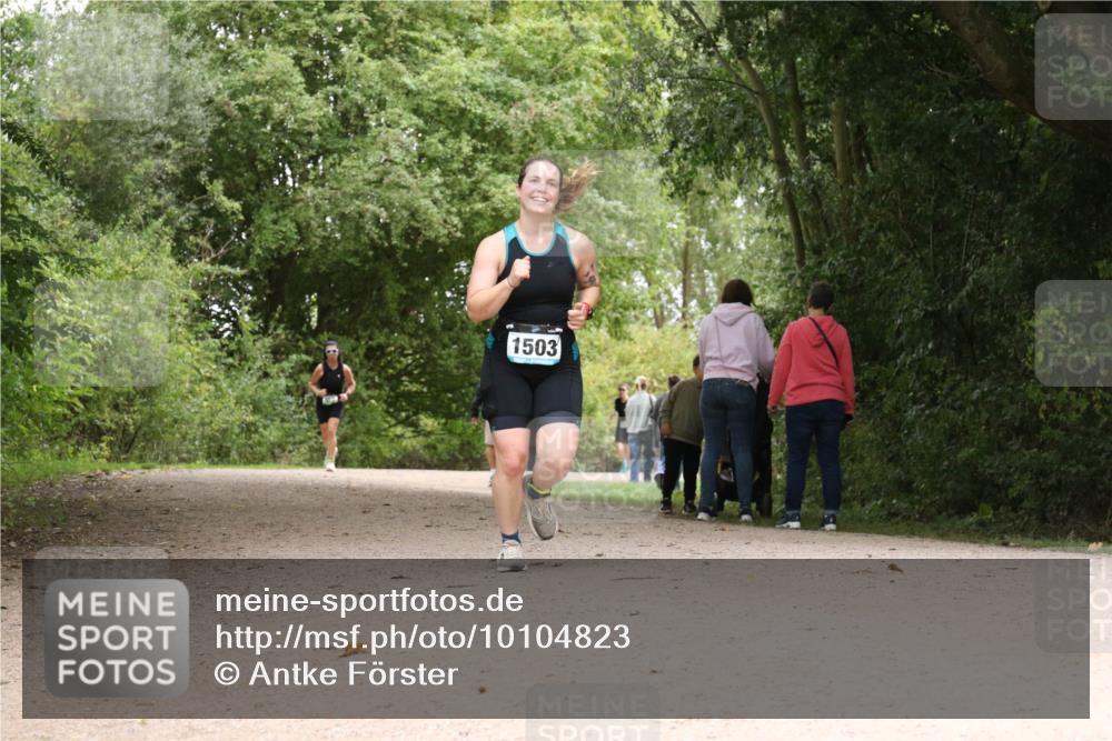 30.08.2026 - Elbe Triathlon Hamburg Antke Förster http://msf.ph/oto/10104823 30.08.2026 12:01:14 Laufen 1503 meine-sportfotos.de