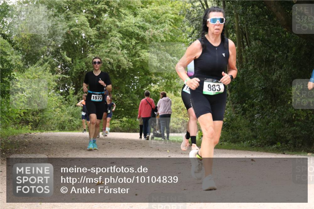 30.08.2026 - Elbe Triathlon Hamburg Antke Förster http://msf.ph/oto/10104839 30.08.2026 12:01:29 Laufen 1572, 983 meine-sportfotos.de