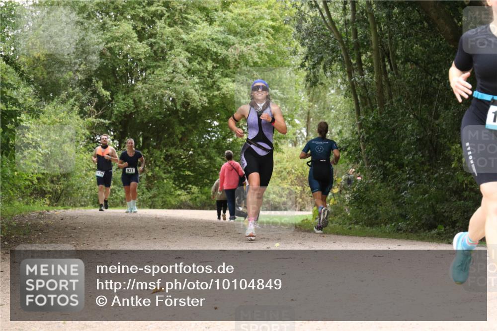 30.08.2026 - Elbe Triathlon Hamburg Antke Förster http://msf.ph/oto/10104849 30.08.2026 12:01:32 Laufen 1175, 931, 1 meine-sportfotos.de