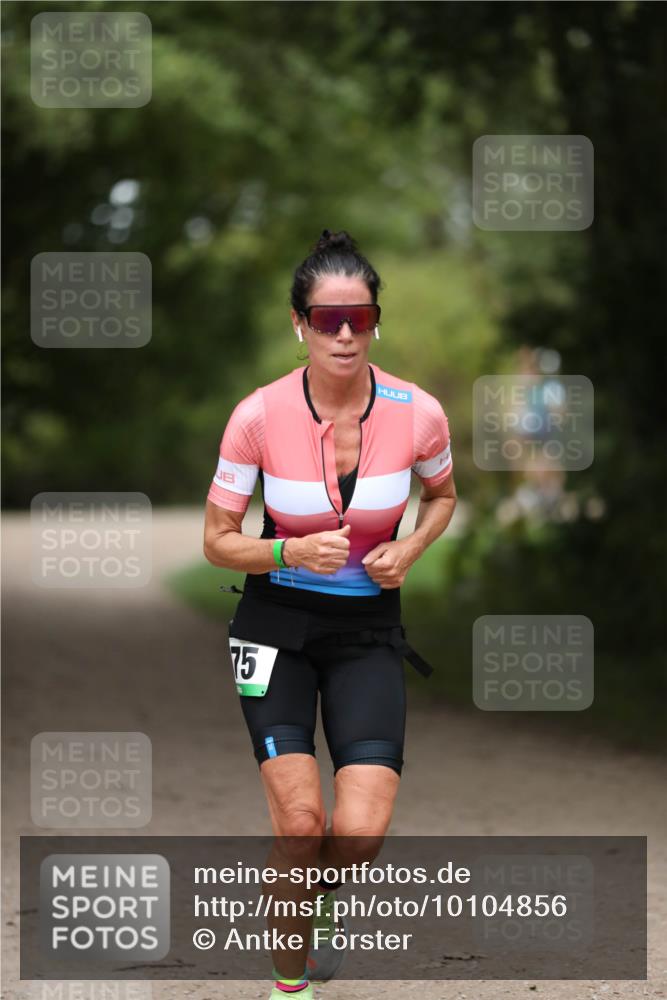 30.08.2026 - Elbe Triathlon Hamburg Antke Förster http://msf.ph/oto/10104856 30.08.2026 11:58:10 Laufen 15 meine-sportfotos.de