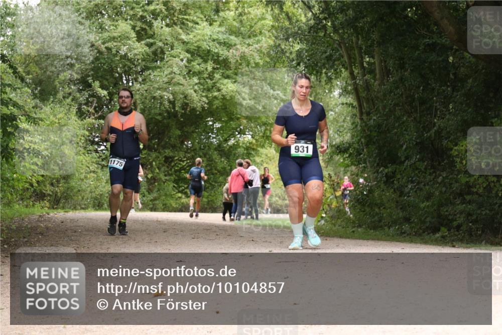 30.08.2026 - Elbe Triathlon Hamburg Antke Förster http://msf.ph/oto/10104857 30.08.2026 12:01:39 Laufen 1175, 931 meine-sportfotos.de