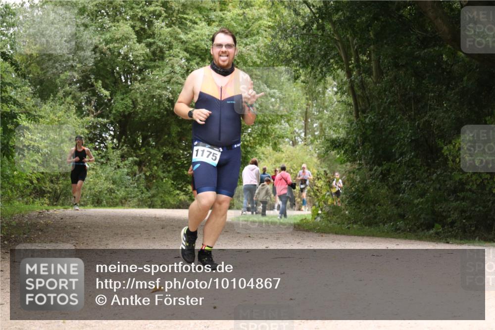 30.08.2026 - Elbe Triathlon Hamburg Antke Förster http://msf.ph/oto/10104867 30.08.2026 12:01:42 Laufen 1175 meine-sportfotos.de