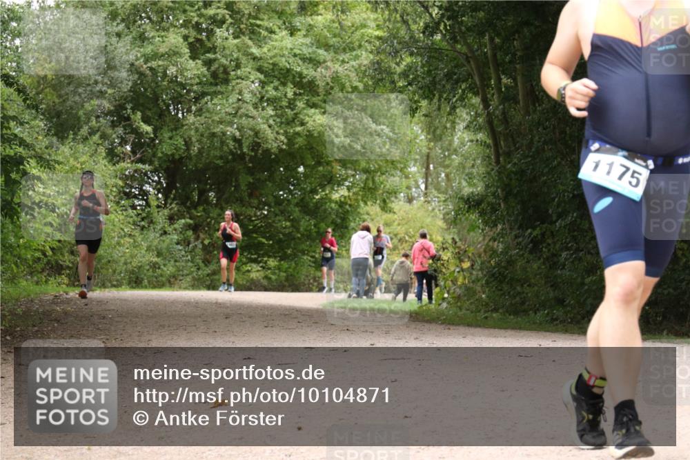 30.08.2026 - Elbe Triathlon Hamburg Antke Förster http://msf.ph/oto/10104871 30.08.2026 12:01:44 Laufen 1175 meine-sportfotos.de